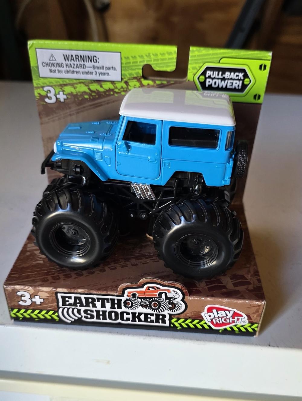 Playright Earth Shocker Pull-Back Monster Truck